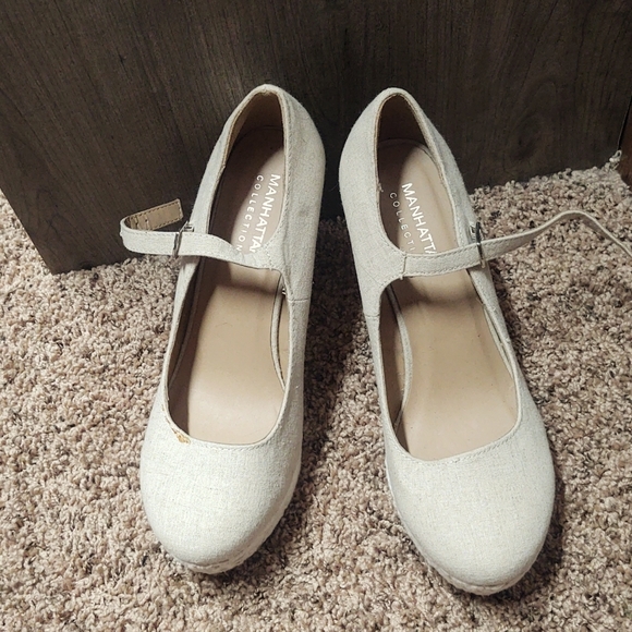 Laced wedges - Picture 3 of 5